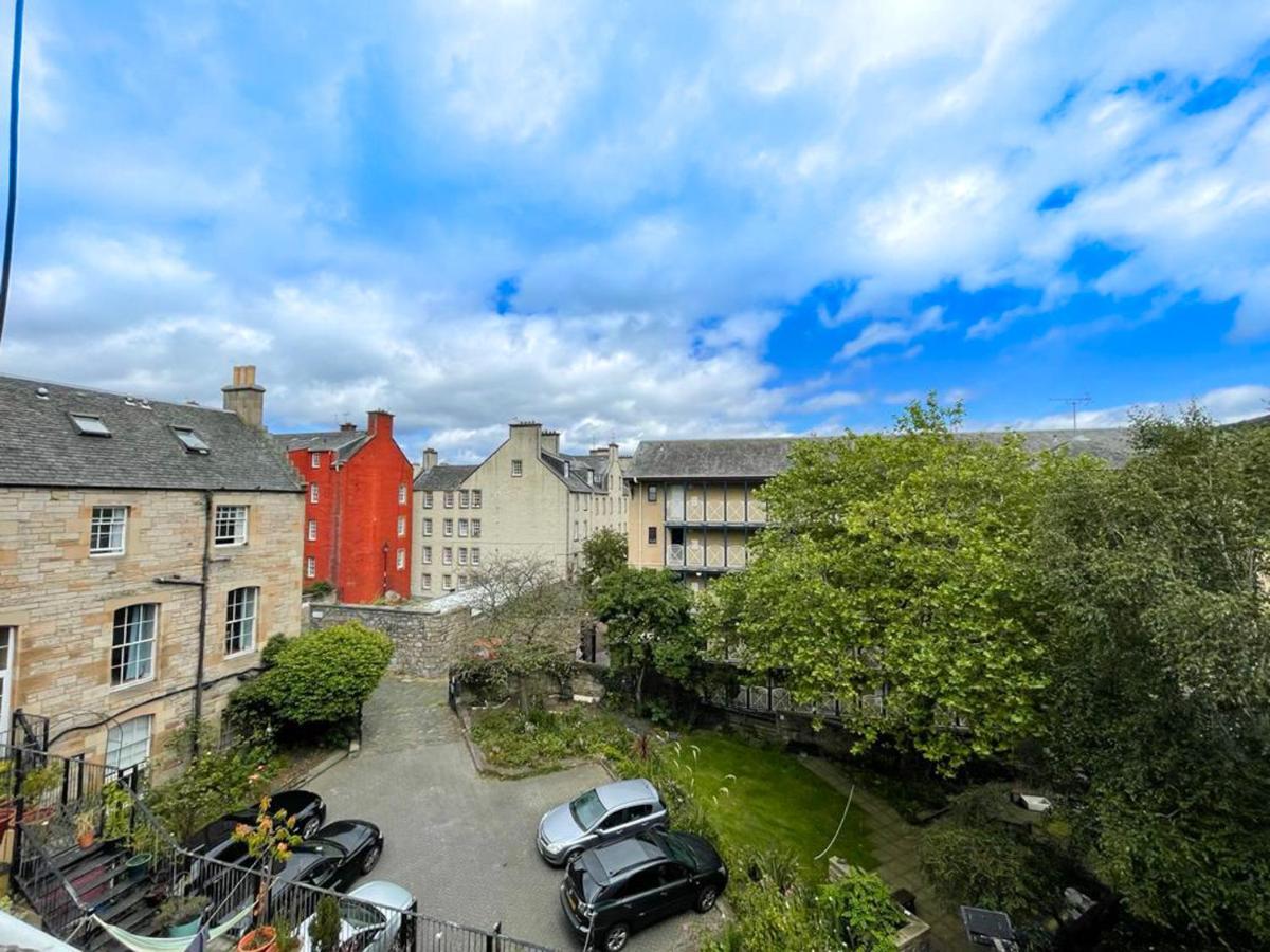 Charming 3 Bed Apartment In Old Town Edinburgh Exterior foto